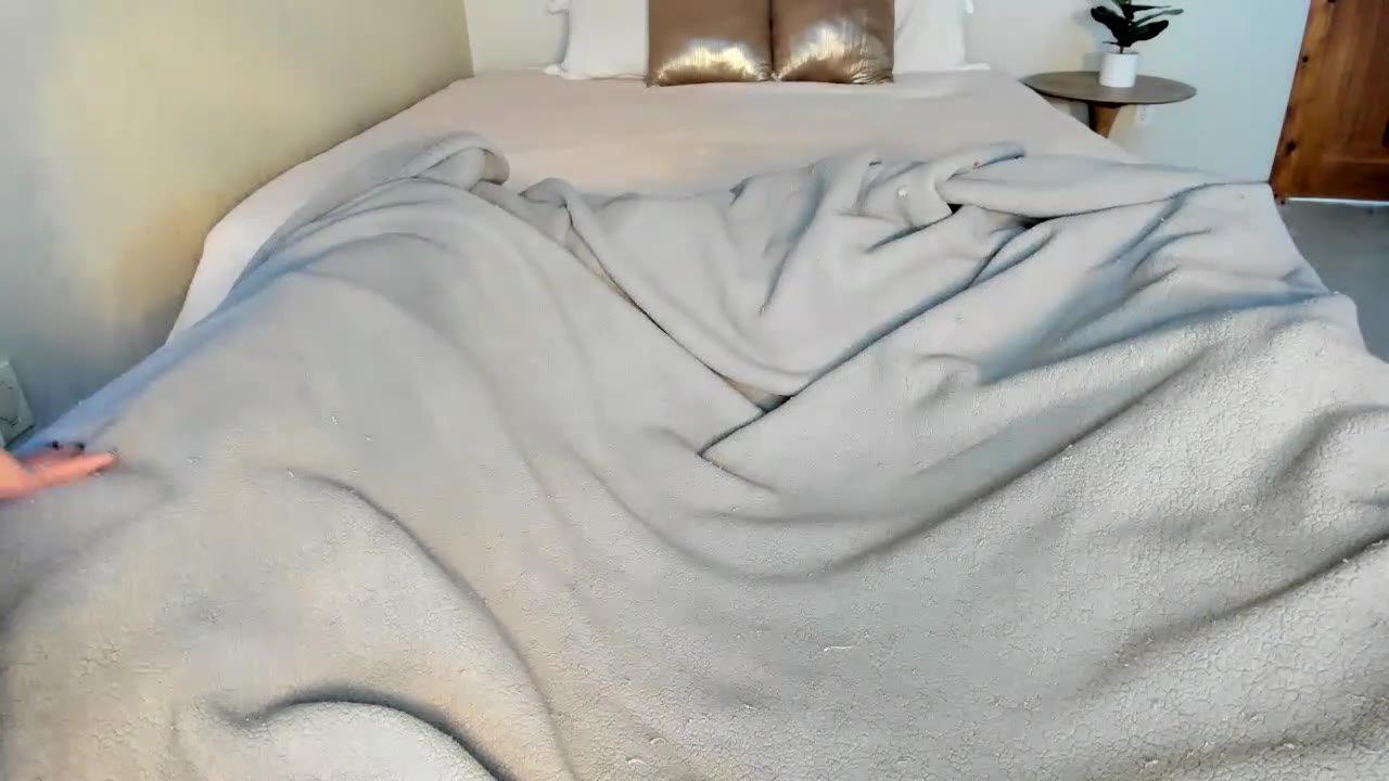 sexxylaurab_2026-03_02_08-12-27