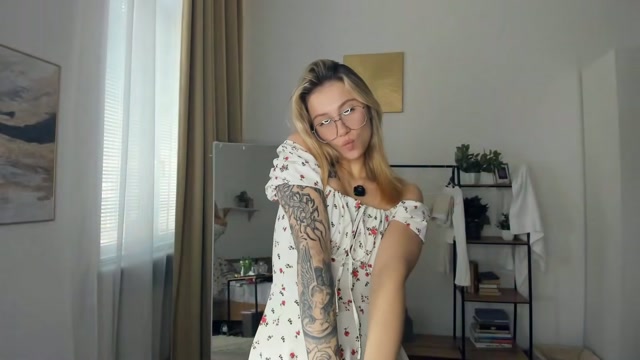 glossybabe_ 2026-06-24 18:28:35